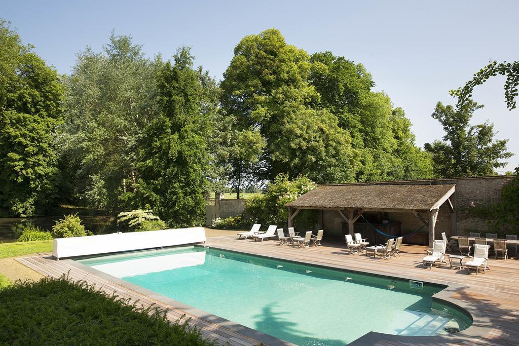 Chateau De Beneauville Bed & Breakfast Petiville  Bagian luar foto
