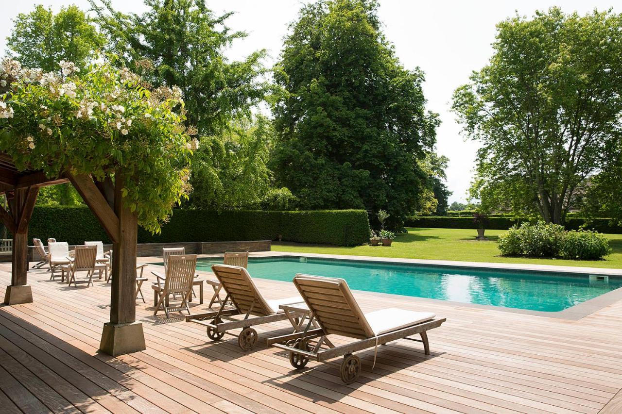 Chateau De Beneauville Bed & Breakfast Petiville  Bagian luar foto